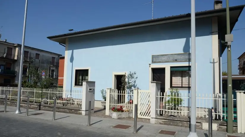 Il salone in via Potenza a Chiesanuova