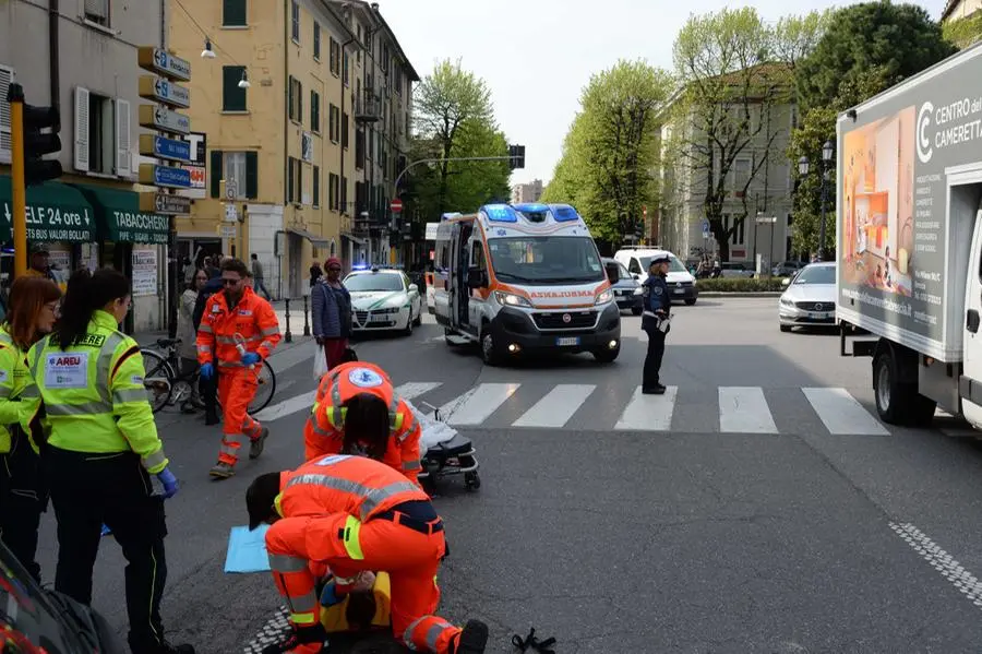 L'incidente in via Calatafimi - Foto Gabriele Strada /Neg © www.giornaledibrescia.it