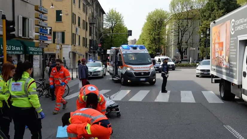 L'incidente in via Calatafimi - Foto Gabriele Strada /Neg © www.giornaledibrescia.it