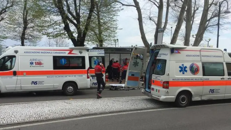 Granfondo Colnago, piccolo imprevisto: subito soccorsi al seguito in azione
