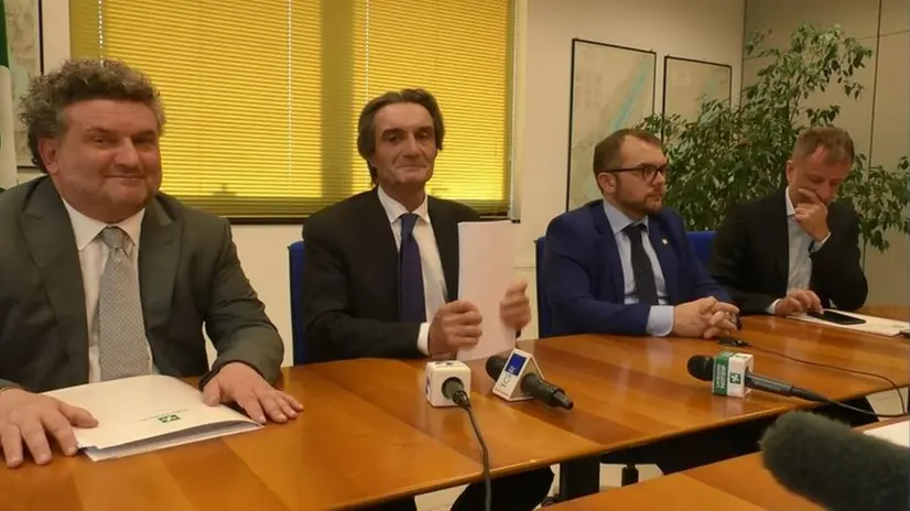 L'incontro di amministratori e imprenditori con Fontana
