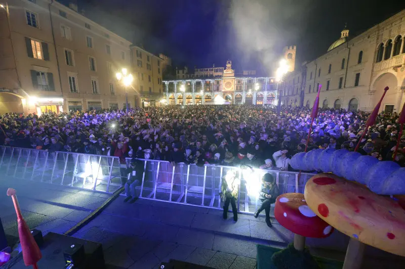 La festa di Capodanno in piazza Loggia
