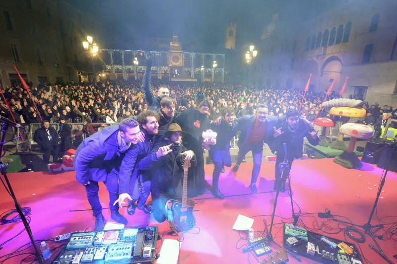 La festa di Capodanno in piazza Loggia