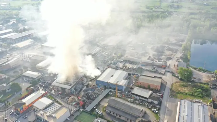 L'incendio a Rogno