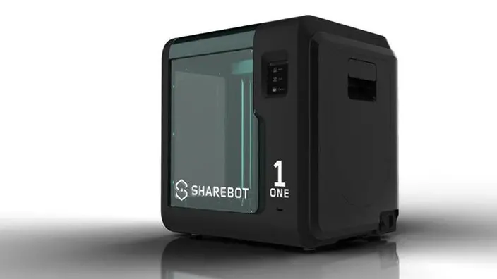 Primo premio. La scuola che conquisterà il gradino più alto del podio si aggiudicherà una stampante 3d di Sharebot