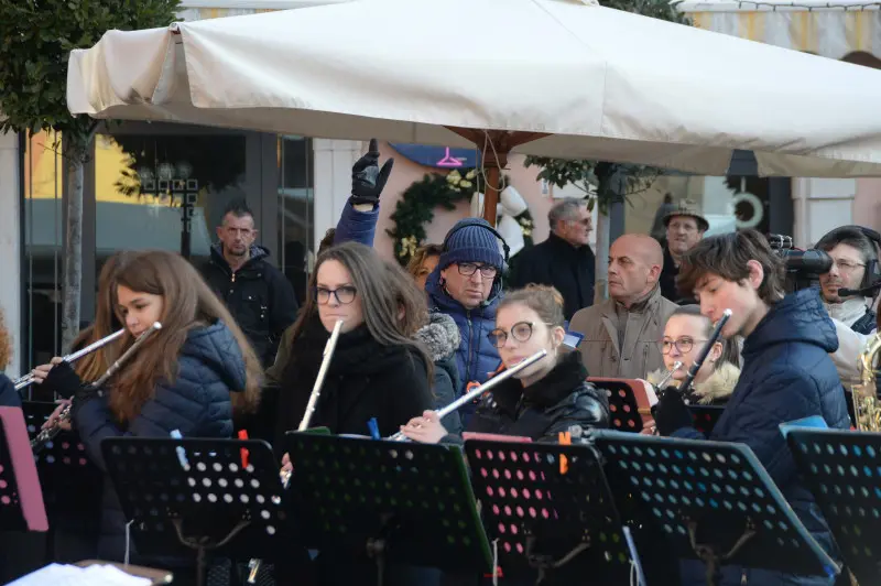 In piazza con noi a Lonato