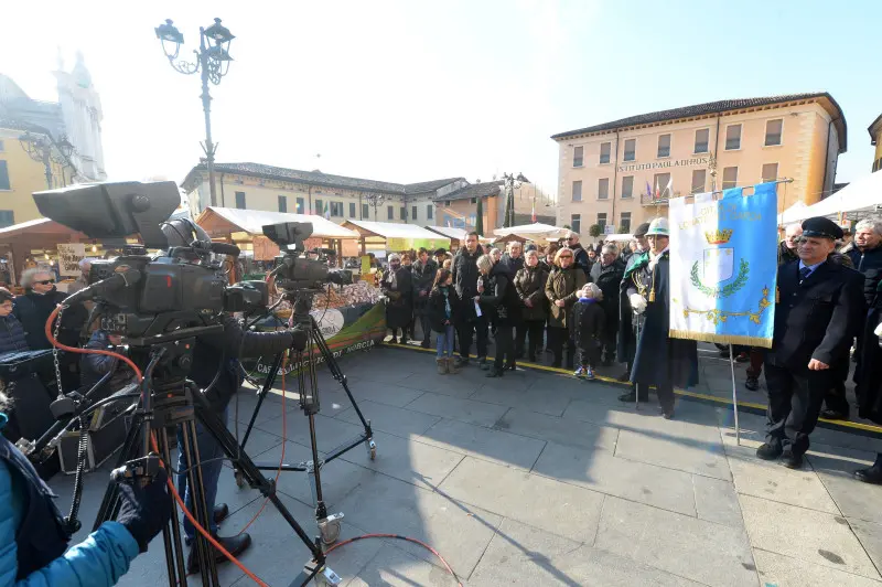 In piazza con noi a Lonato