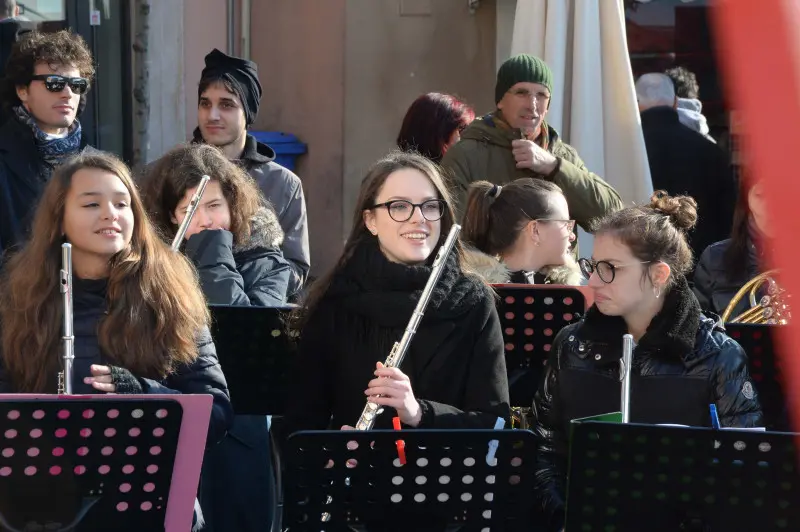In piazza con noi a Lonato