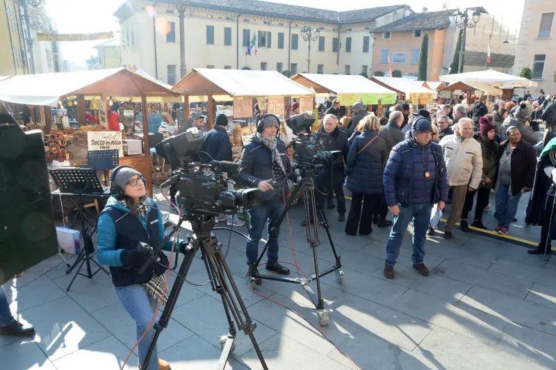 In piazza con noi a Lonato