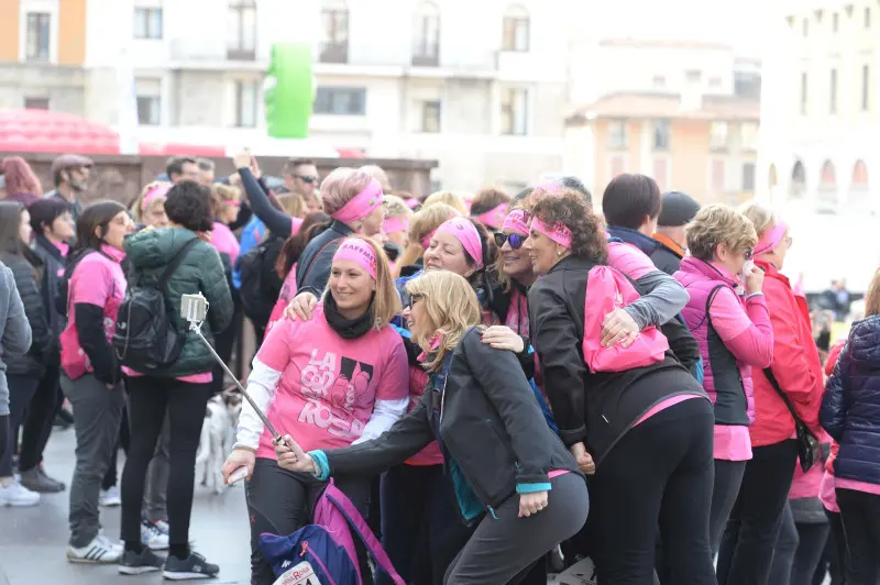 La Corsa Rosa conquista il centro