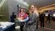 Chiara Castioni festeggiata nella metro
