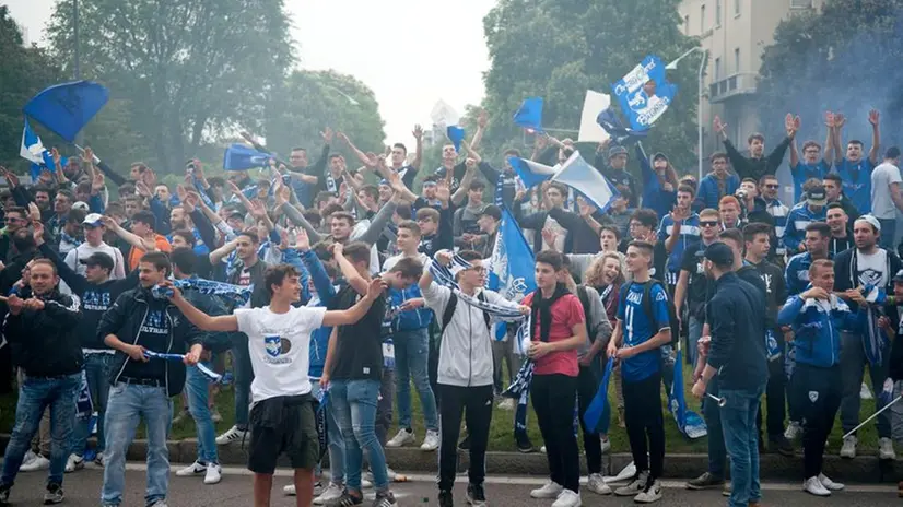 La festa dei tifosi del Brescia Calcio ieri in città