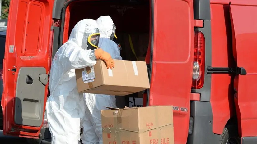 Una simulazione di controllo in entrata in un’azienda - © www.giornaledibrescia.it