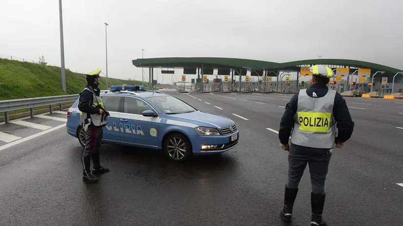 Una pattuglia della Polizia Stradale di Chiari  © www.giornaledibrescia.it