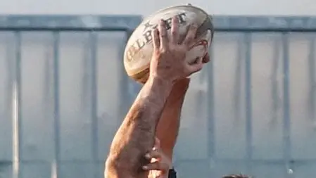 Una palla da rugby -  Foto New Reporter © www.giornaledibrescia.it