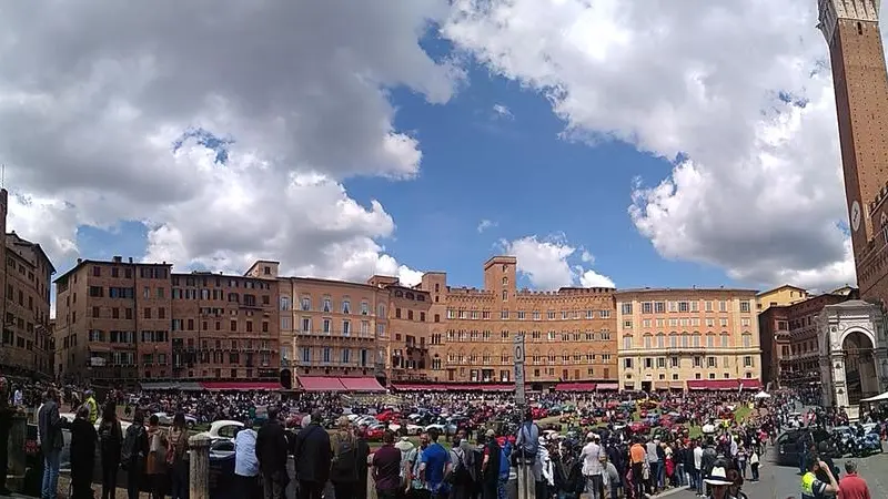 Piazza del Campo a Siena - Foto © www.giornaledibrescia.it