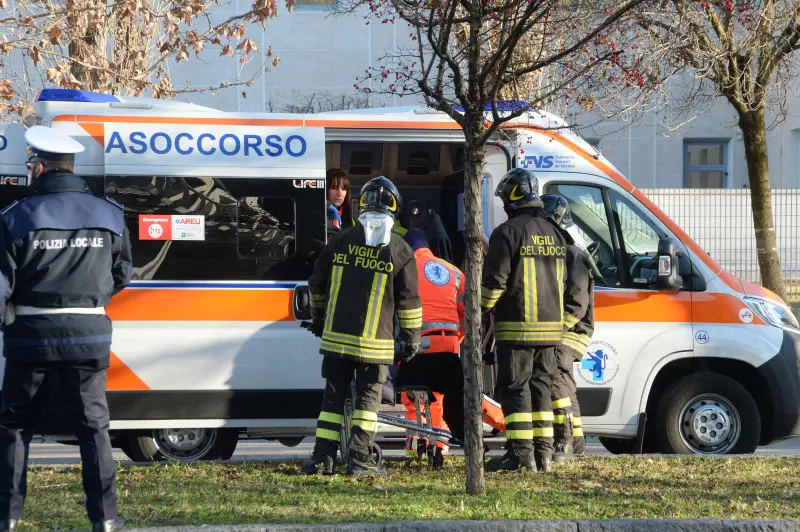Tremendo incidente in via Branze a Brescia