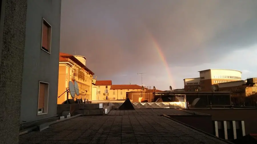 Alcuni scatti dell'arcobaleno inviati dai nostri lettori