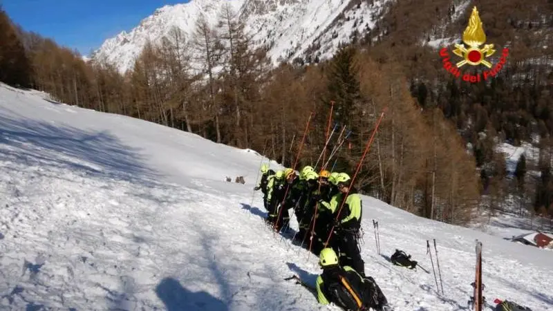 Vigili del Fuoco sulle cascate di ghiaccio e in ricerca dispersi