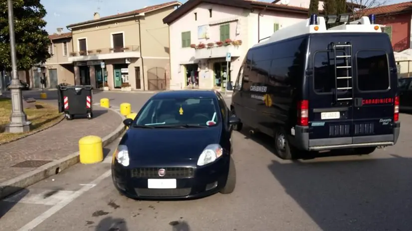Il bancomat danneggiato a Flero