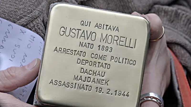 Pietre d'inciampo, Gunter Demnig posa quella in ricordo di Gustavo Morelli