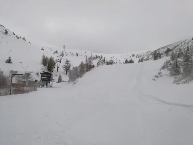 Ponte di Legno e le piste di Montecampione innevate