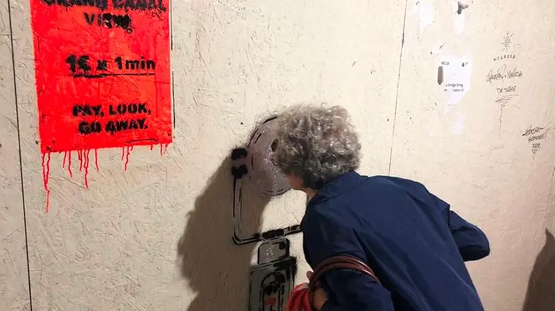 Il visore per turisti a Venezia - © Future?