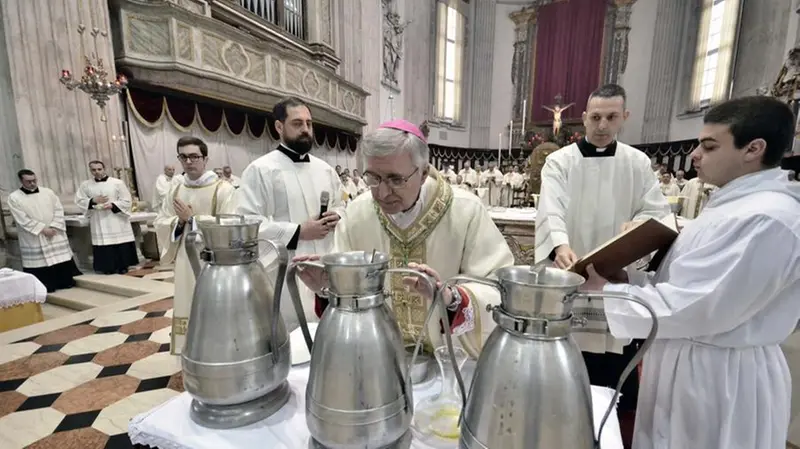 La messa Crismale in cattedrale
