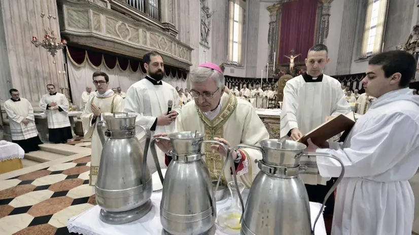 La messa Crismale in cattedrale