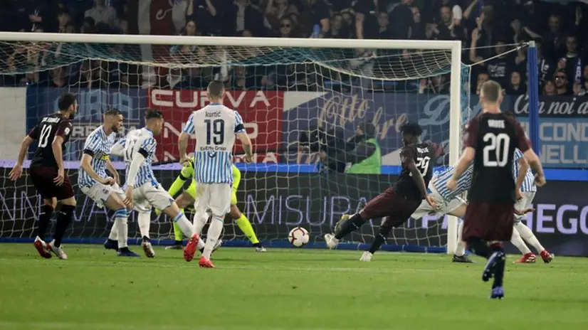 Il gol del 2-0 del Milan - Foto Ansa/Serena Campanini © www.giornaledibrescia.it