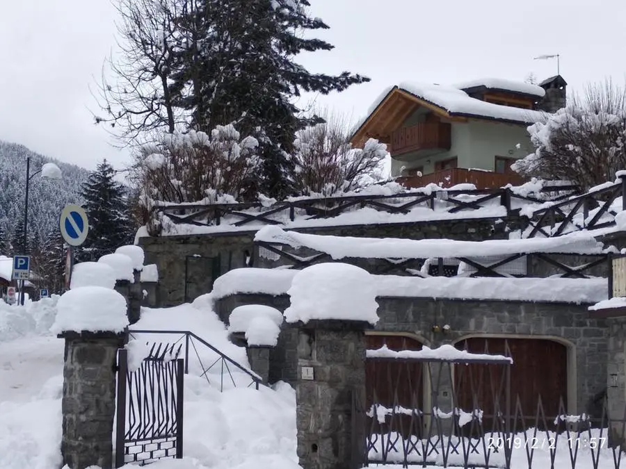 Ponte di Legno e le piste di Montecampione innevate