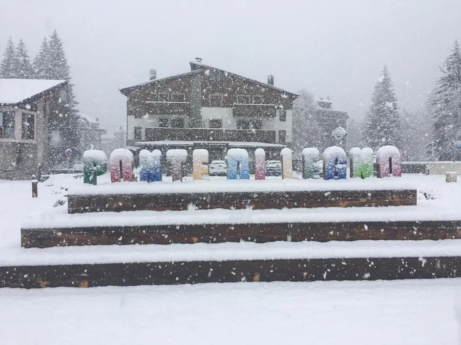 Nevicata copiosa in Valcamonica