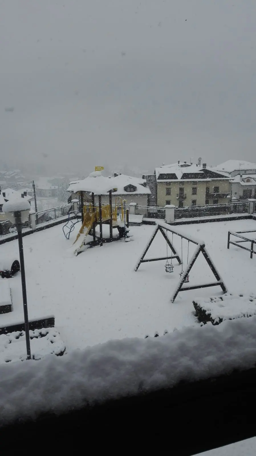 Nevicata copiosa in Valcamonica