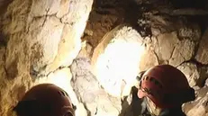 A Serle: le ricerche nelle grotte di Serle la scorsa estate - Foto © www.giornaledibrescia.it