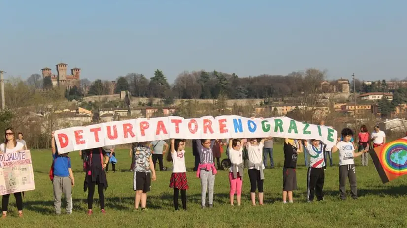 La manifestazione contro il depuratore