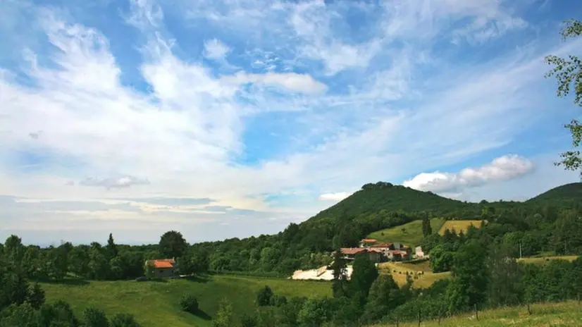 Una veduta panoramica di Serle - Foto © www.prolocoserle.it