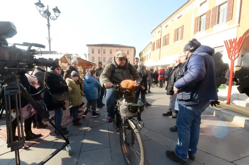 In piazza con noi a Lonato