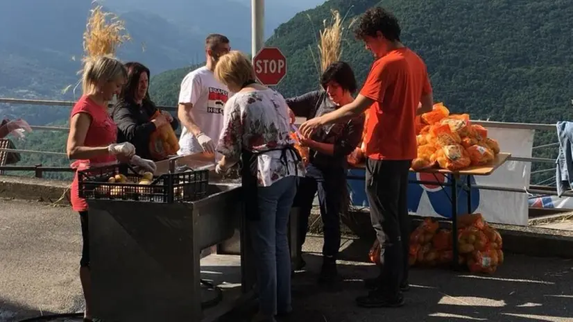 I piatti della tradizione serviti lungo le strade - Foto © www.giornaledibrescia.it