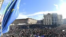 I manifestanti in piazza San Carlo a Torino