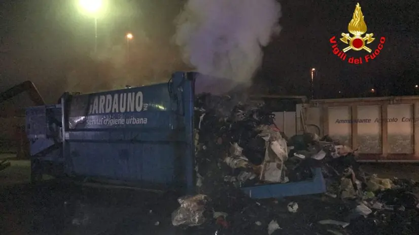 Intervento dei Vvf in discarica a Calcinato