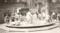 Una foto d'epoca del luna park in via Milano - Foto © www.giornaledibrescia.it