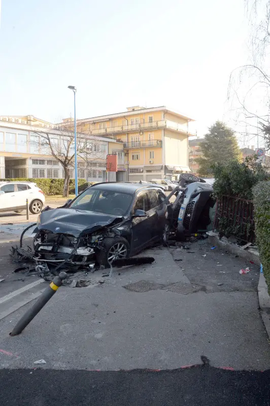 Tremendo incidente in via Branze a Brescia