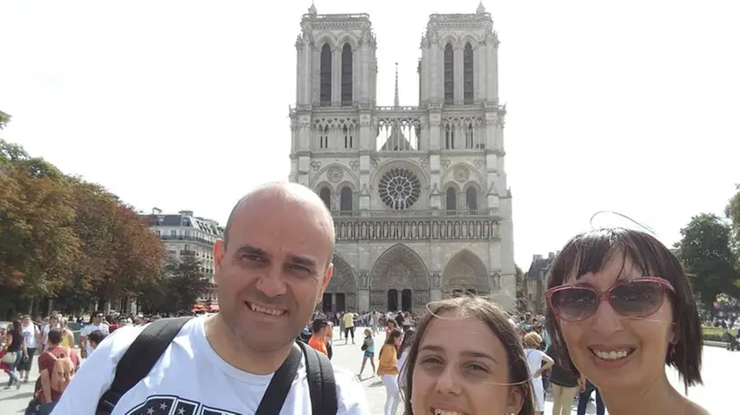 Siamo tutti a Notre-Dame, le foto dei lettori /1