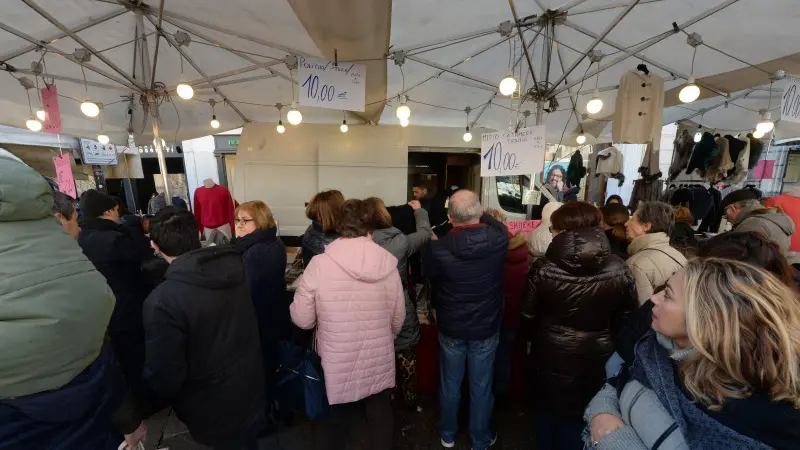 Folla in Fiera