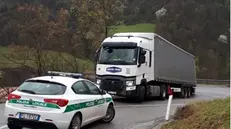 Camion ostaggio delle strade Valsabbine