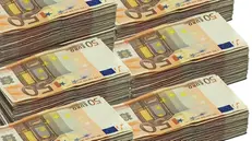 Nella cassa continua c'erano contanti e assegni per 20mila euro