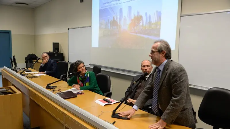 Un momento dell'incontro tenutosi a Ingegneria