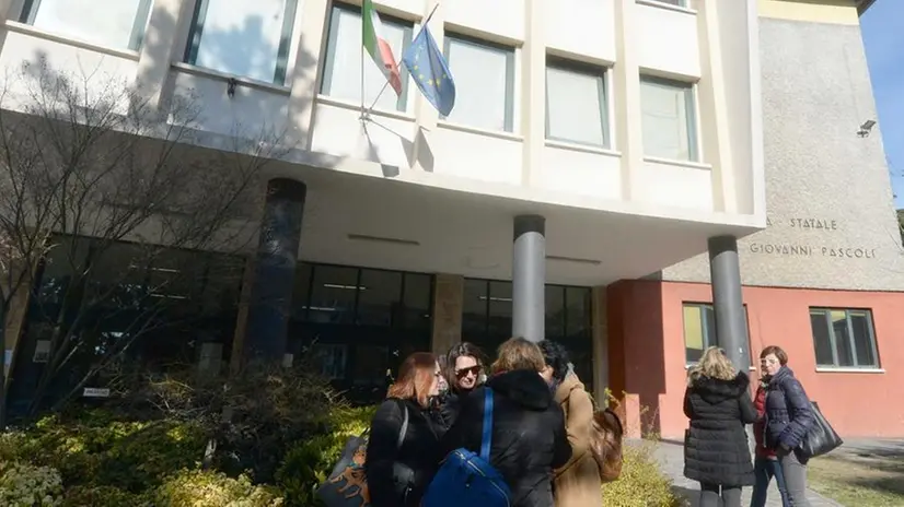 Aspiranti docenti di ruolo alla Pascoli © www.giornaledibrescia.it