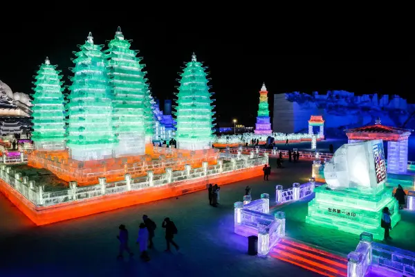 La città di ghiaccio allestita ad Harbin, in Cina