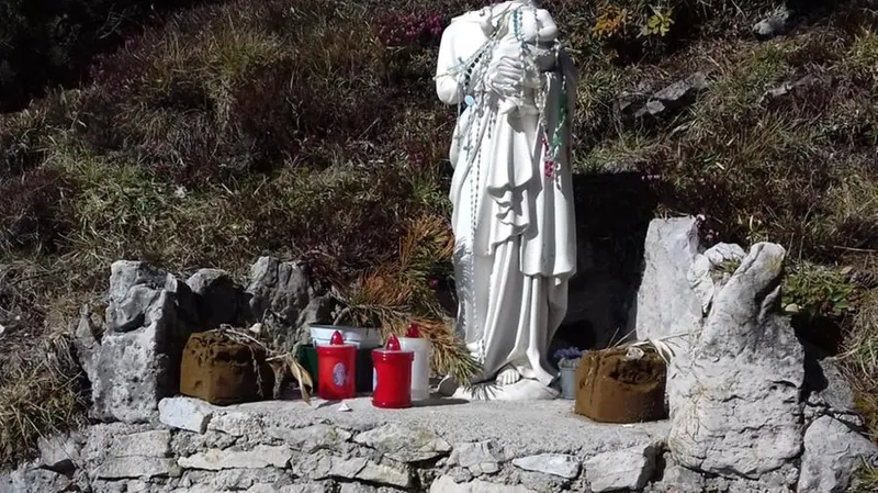 La statua della Madonnina dei sentieri in Valvestino - Foto © www.giornaledibrescia.it